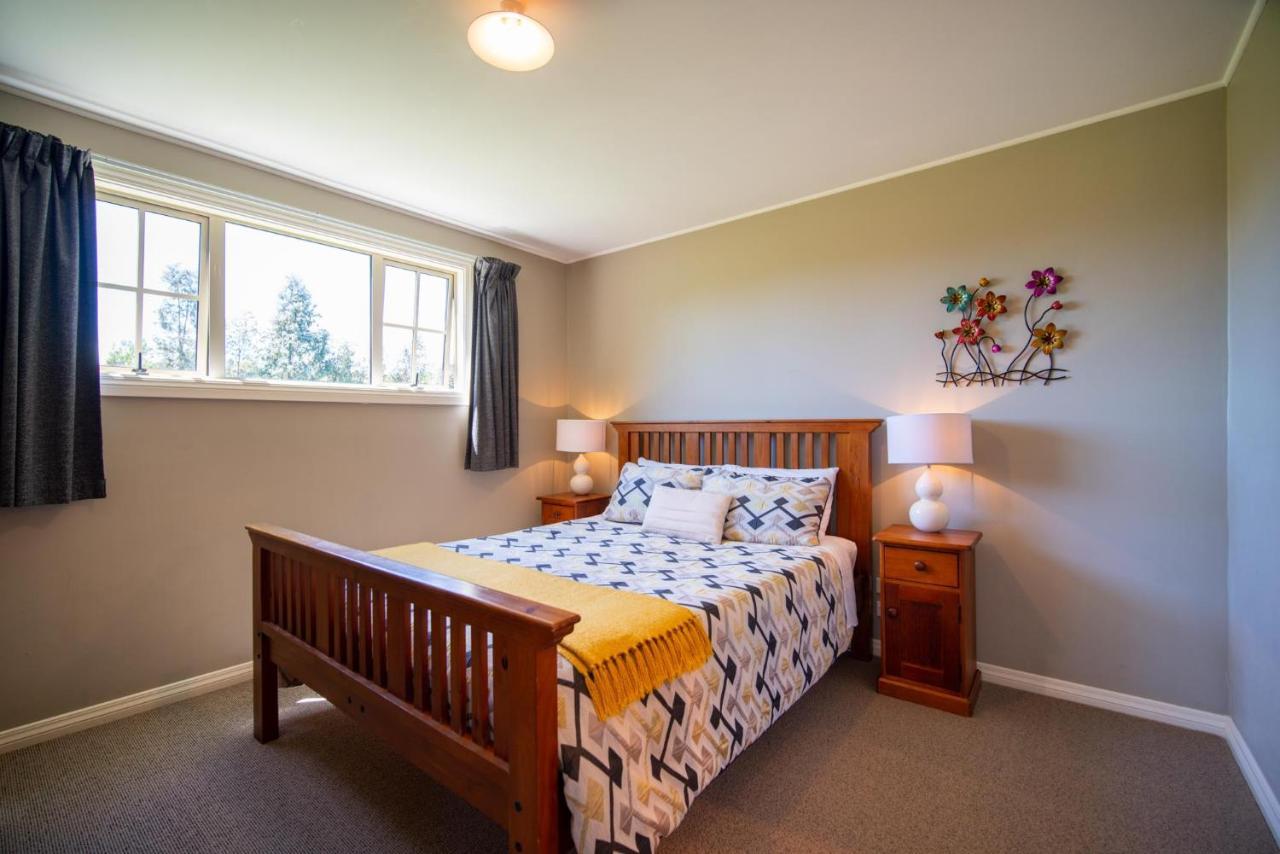 Blue Thistle Cottages Te Anau Exterior foto